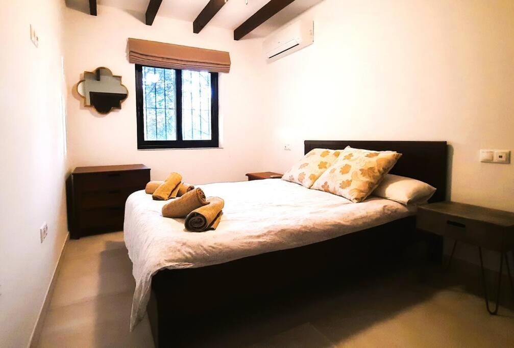 מיחאס La Escala - 6 Bedroom Villa With Pool מראה חיצוני תמונה
