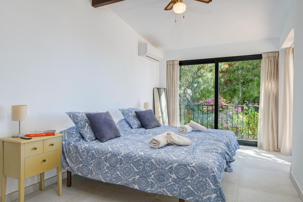 מיחאס La Escala - 6 Bedroom Villa With Pool מראה חיצוני תמונה